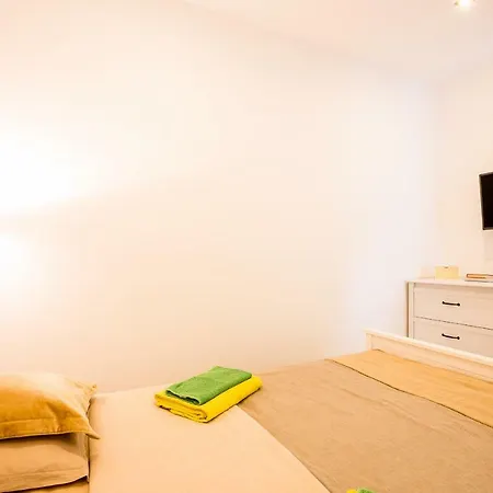 New In Tenerife * طوستا ديل سيلونثيو